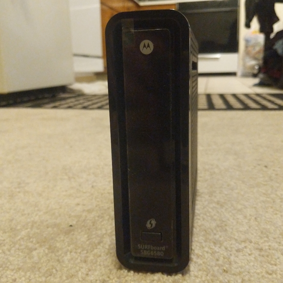 Motorola SBG6580 SURFboard Black 4LAN Ports DOCSIS3.0 Wi-Fi Cable Modem & Router - Picture 2 of 7